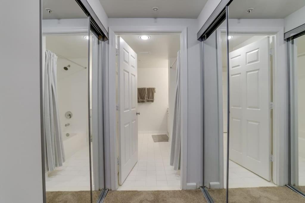 Sensational 1 Bedroom Condo At Ballston Place With Gym 알링턴 외부 사진