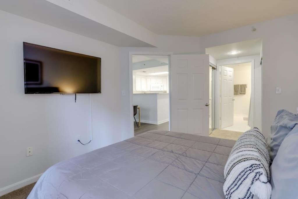 Sensational 1 Bedroom Condo At Ballston Place With Gym 알링턴 외부 사진