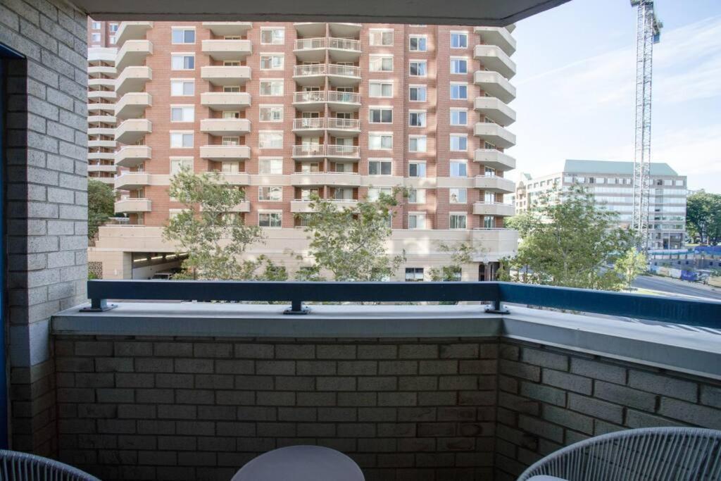 Sensational 1 Bedroom Condo At Ballston Place With Gym 알링턴 외부 사진